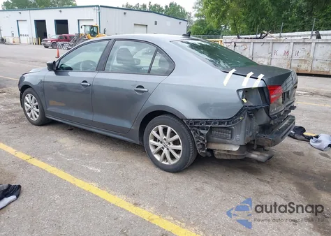 2015 Volkswagen Jetta 1.8T Se from USA, damaged, VIN 3VWD17AJ9FM215751